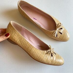 Amalfi Size 9 Tan Nude Genuine Leather Pointed Toe Bow Slip-on Loafer Flat